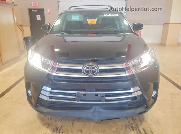 5TDDZRFH9JS495497 2018 TOYOTA HIGHLANDER Black Widok z przodu