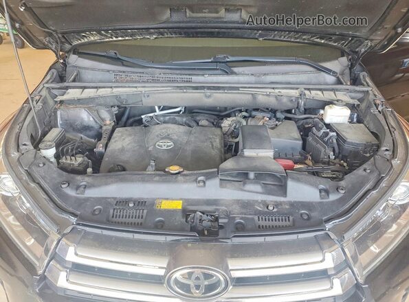 5TDDZRFHXHS360670 2017 TOYOTA HIGHLANDER Black Շարժիչի բաժամունքի տեսք