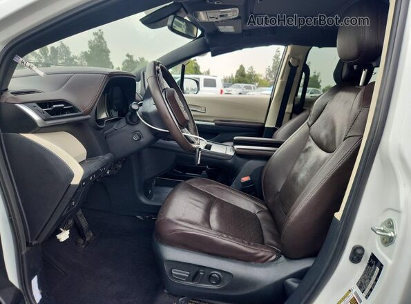 5TDERKEC8PS165571 2023 TOYOTA SIENNA Белый Вид салона спереди