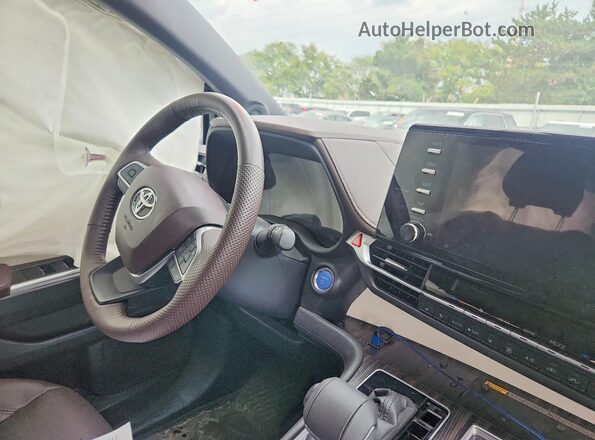 5TDESKFC2NS067507 2022 TOYOTA SIENNA Black ხელსაწყოთა პანელის ხედი