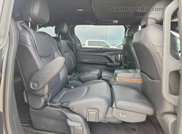 5TDESKFC8SS157708 2025 TOYOTA SIENNA Gray Rear interior view