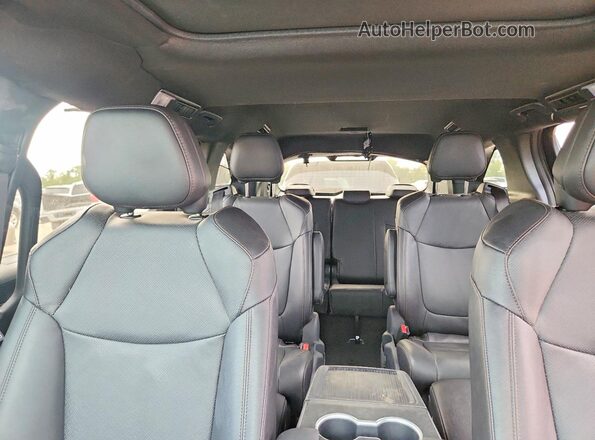 5TDESKFC8SS157708 2025 TOYOTA SIENNA Gray Rear seats view