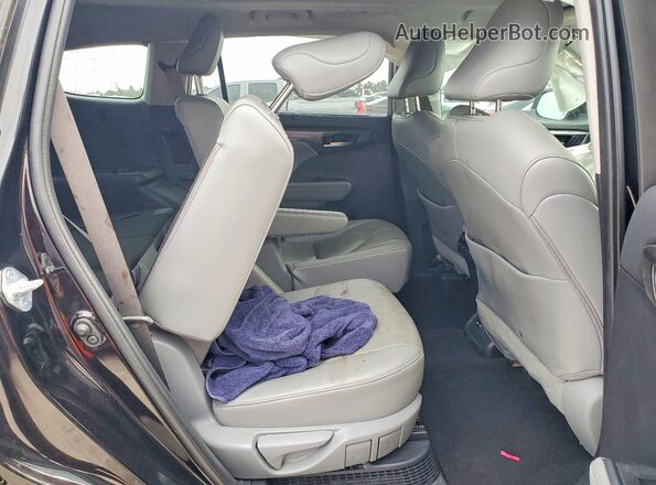 5TDFARAH8MS006079 2021 TOYOTA HIGHLANDER Blue უკანა სალონის ხედი