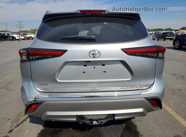 5TDFZRBH1NS170492 2022 TOYOTA HIGHLANDER Silver Հետևի տեսք