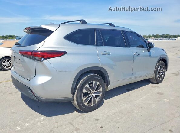 5TDGZRAH6LS512067 2020 TOYOTA HIGHLANDER Silver Front right
