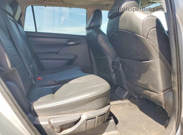 5TDGZRAH6LS512067 2020 TOYOTA HIGHLANDER Silver Engine compartment view