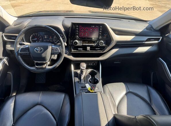 5TDGZRBH0MS545615 2021 TOYOTA HIGHLANDER Blue Widok tylnych siedzeń