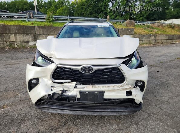 5TDGZRBH1MS532033 2021 TOYOTA HIGHLANDER White Вид спереду