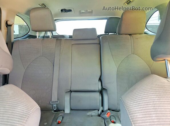 5TDGZRBH4MS112959 2021 TOYOTA HIGHLANDER Black Rear seats view