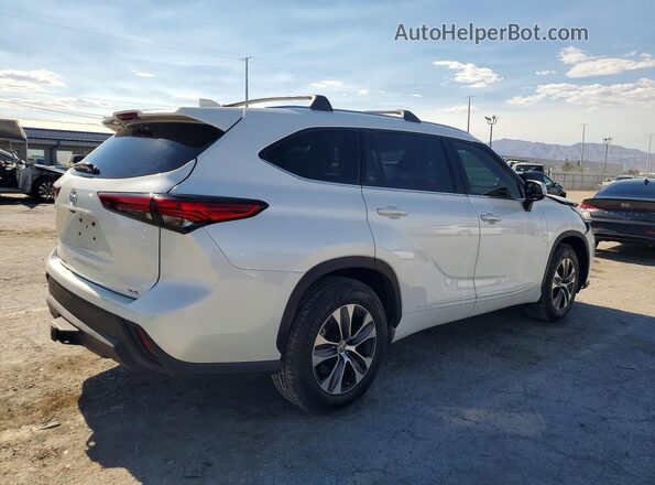 5TDHZRAH7MS046056 2021 TOYOTA HIGHLANDER Белый Задняя правая четверть
