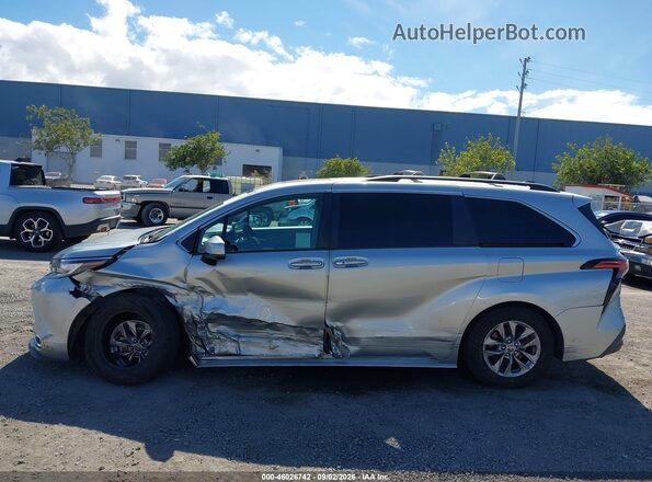 5TDJRKEC2MS003106 2021 TOYOTA SIENNA Silver Սալոնի 360 աստիճան տեսք