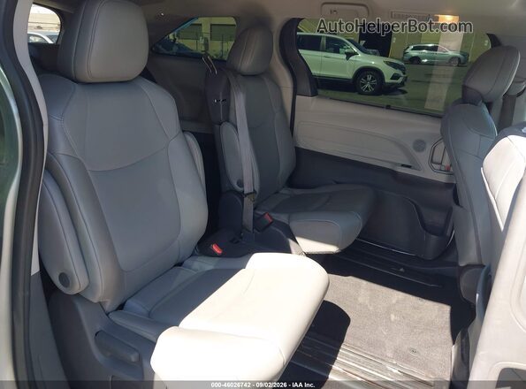 5TDJRKEC2MS003106 2021 TOYOTA SIENNA Silver VIN կոդի պիտակի տեսք