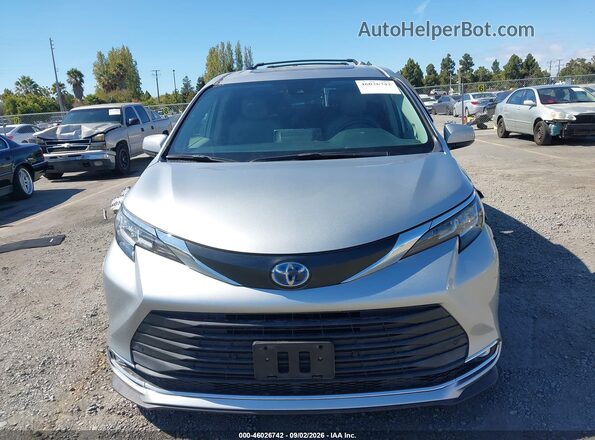 5TDJRKEC2MS003106 2021 TOYOTA SIENNA Silver Սարքավորումների վահանակի տեսք
