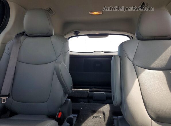 5TDJRKEC7MS023643 2021 TOYOTA SIENNA Silver Widok tylnych siedzeń