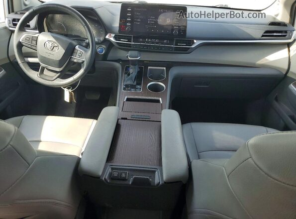 5TDJRKEC7MS023643 2021 TOYOTA SIENNA Silver Widok deski rozdzielczej