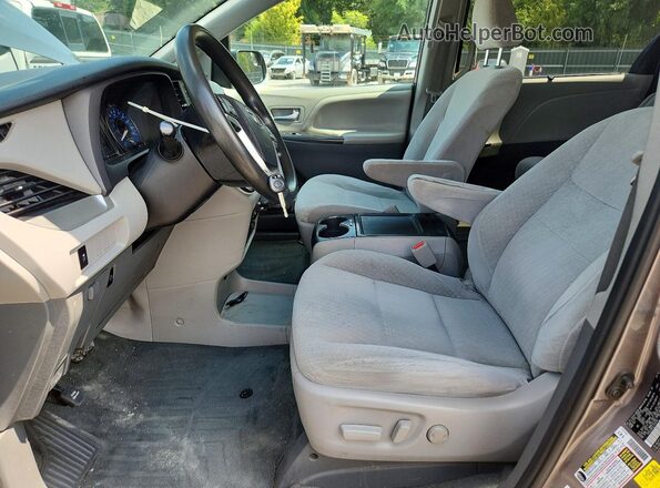 5TDJZ3DC2LS240152 2020 TOYOTA SIENNA Gray Front interior view