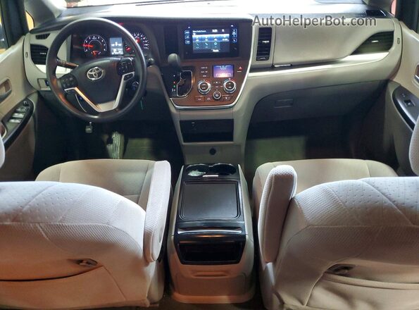 5TDJZ3DC9HS156286 2017 TOYOTA SIENNA Red Dashboard view