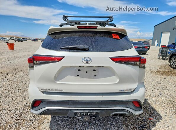 5TDJZRBH9MS083075 2021 TOYOTA HIGHLANDER Белый Вид сзади
