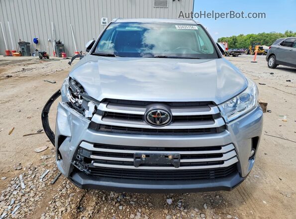 5TDJZRFH0JS488084 2018 TOYOTA HIGHLANDER Silver Вид спереду