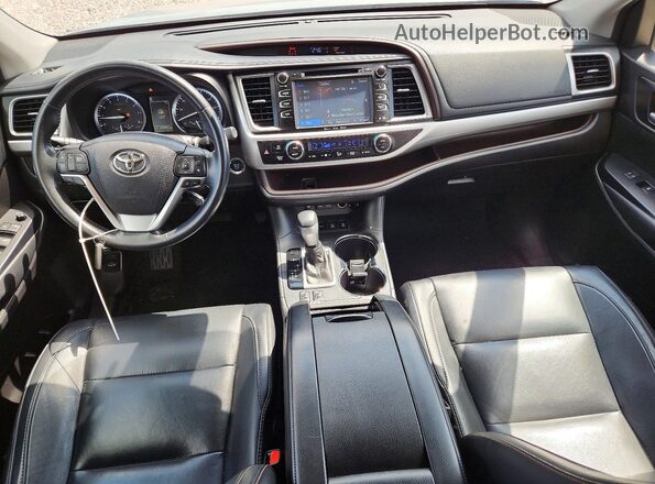 5TDJZRFH0JS488084 2018 TOYOTA HIGHLANDER Silver Вид панелі приладів