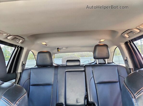 5TDJZRFH0KS593063 2026 TOYOTA HIGHLANDER White Vista de los asientos traseros