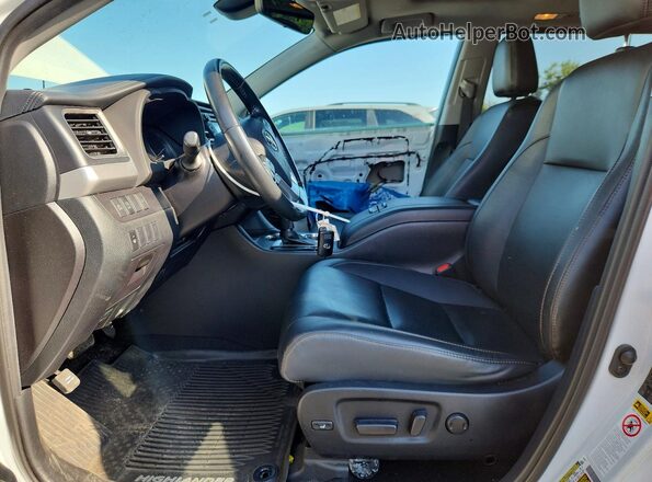 5TDJZRFH0KS593063 2026 TOYOTA HIGHLANDER White Vista interior delantera