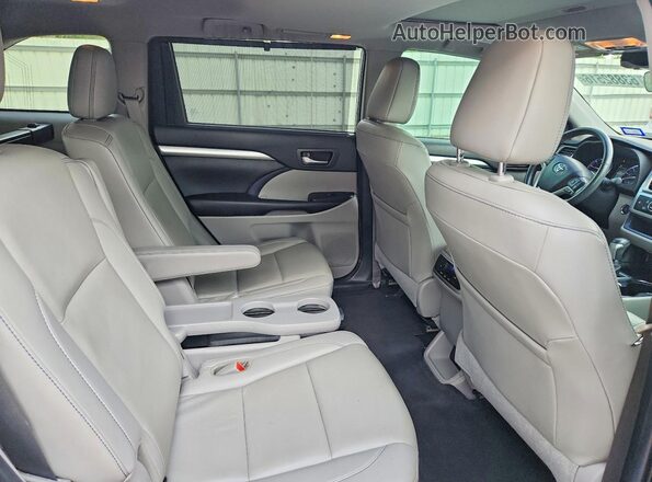 5TDJZRFH2KS624541 2019 TOYOTA HIGHLANDER Черный Вид задней части салона