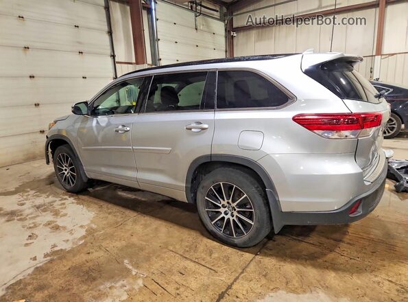 5TDJZRFH3HS419724 2017 TOYOTA HIGHLANDER Silver Tył lewy