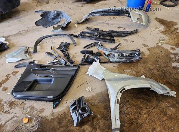 5TDJZRFH3HS419724 2017 TOYOTA HIGHLANDER Silver Widok naklejki z numerem VIN
