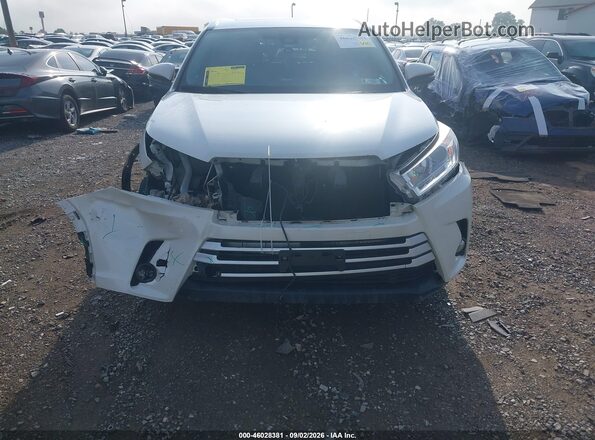 5TDJZRFH3HS437091 2017 TOYOTA HIGHLANDER White Vista interior trasera