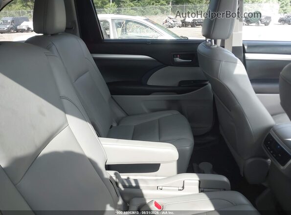 5TDJZRFH4HS365852 2017 TOYOTA HIGHLANDER Silver VIN կոդի պիտակի տեսք