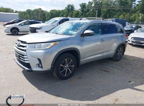 5TDJZRFH4HS365852 2017 TOYOTA HIGHLANDER Silver Առջևի ձախ երեք քառորդ տեսարան
