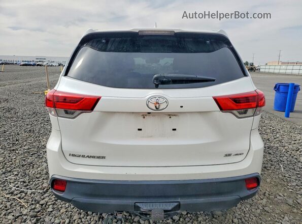 5TDJZRFH4HS443028 2017 TOYOTA HIGHLANDER White Вид ззаду