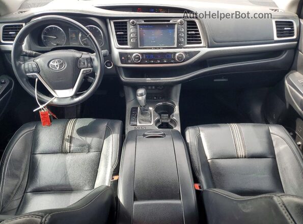5TDJZRFH4HS443028 2017 TOYOTA HIGHLANDER White Вид панелі приладів
