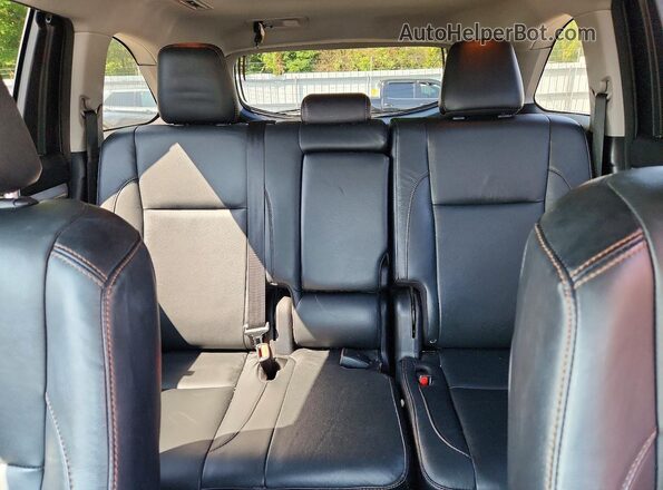 5TDJZRFH4JS561604 2018 TOYOTA HIGHLANDER Black Հետևի նստատեղերի տեսք