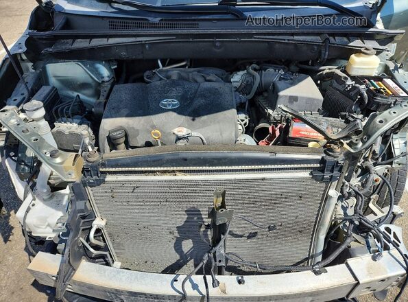5TDJZRFH4JS857982 2018 TOYOTA HIGHLANDER Green Engine compartment view
