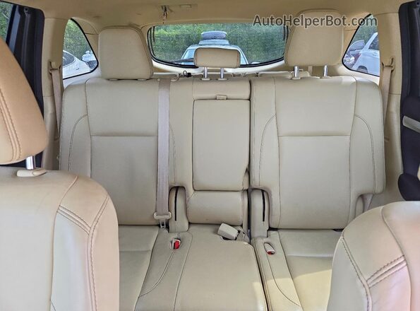 5TDJZRFH6HS508235 2017 TOYOTA HIGHLANDER White Rear seats view