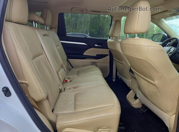5TDJZRFH6HS508235 2017 TOYOTA HIGHLANDER White Rear interior view