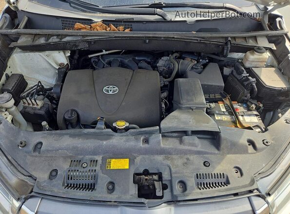 5TDJZRFH6HS508235 2017 TOYOTA HIGHLANDER White Engine compartment view