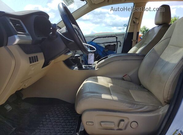 5TDJZRFH7JS553075 2018 TOYOTA HIGHLANDER White Vista interior delantera