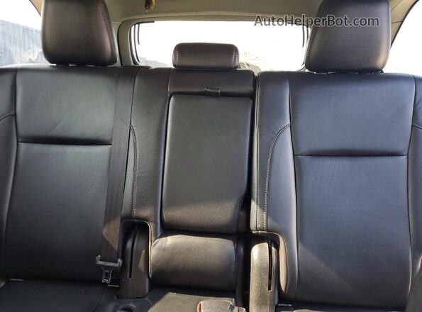 5TDJZRFH9JS838134 2018 TOYOTA HIGHLANDER Черный Вид задних сидений