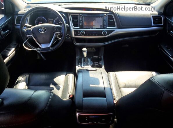 5TDJZRFH9JS838134 2018 TOYOTA HIGHLANDER Черный Вид панели приборов