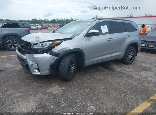 5TDJZRFHXHS371395 2017 TOYOTA HIGHLANDER Серебряный Передняя левая четверть
