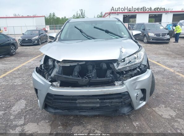 5TDJZRFHXHS371395 2017 TOYOTA HIGHLANDER Серебряный Вид спереди