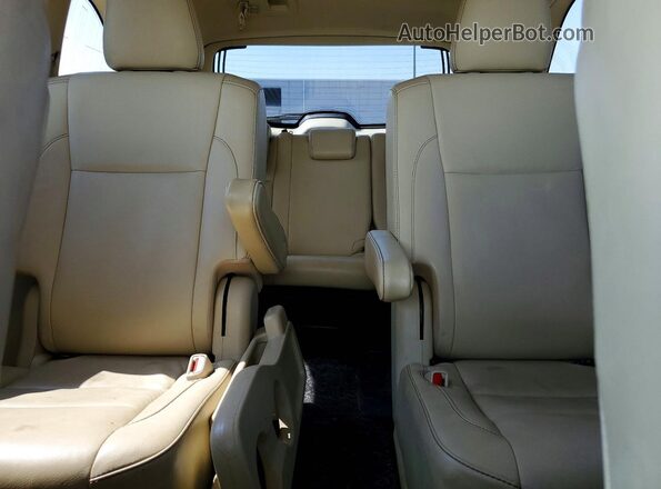 5TDJZRFHXJS911124 2018 TOYOTA HIGHLANDER White Widok tylnych siedzeń