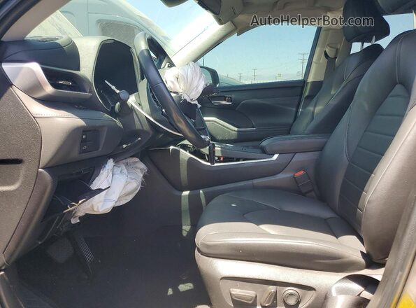 5TDKARAH4PS518599 2023 TOYOTA HIGHLANDER Серый Вид салона спереди