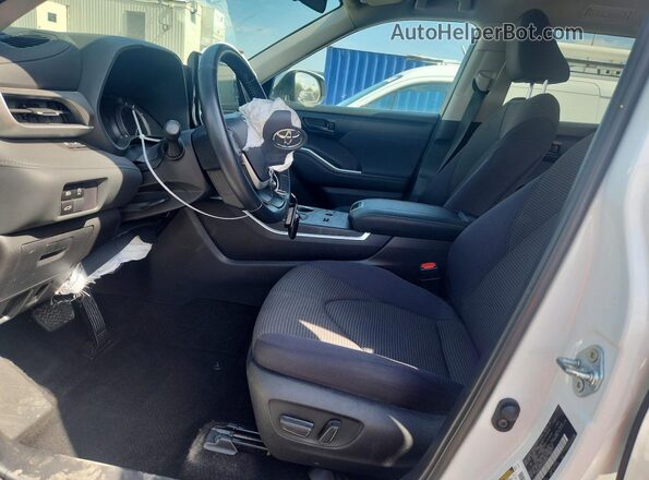5TDKDRAH2SS550709 2025 TOYOTA HIGHLANDER White Widok wnętrza z przodu