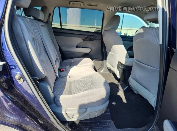 5TDKDRAH8PS018064 2023 TOYOTA HIGHLANDER Blue Вид задньої частини салону