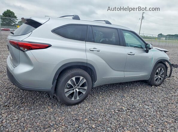 5TDKDRBH8PS012604 2023 TOYOTA HIGHLANDER Silver Задня права чверть