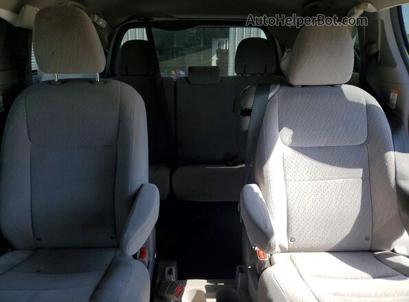 5TDKK3DC7GS752486 2016 TOYOTA SIENNA Gray Rear seats view